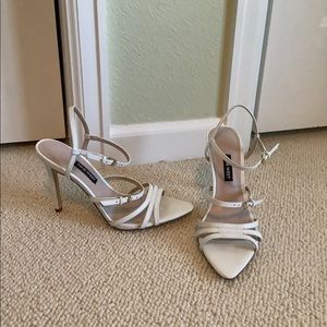 Nine West white strappy heels size 6